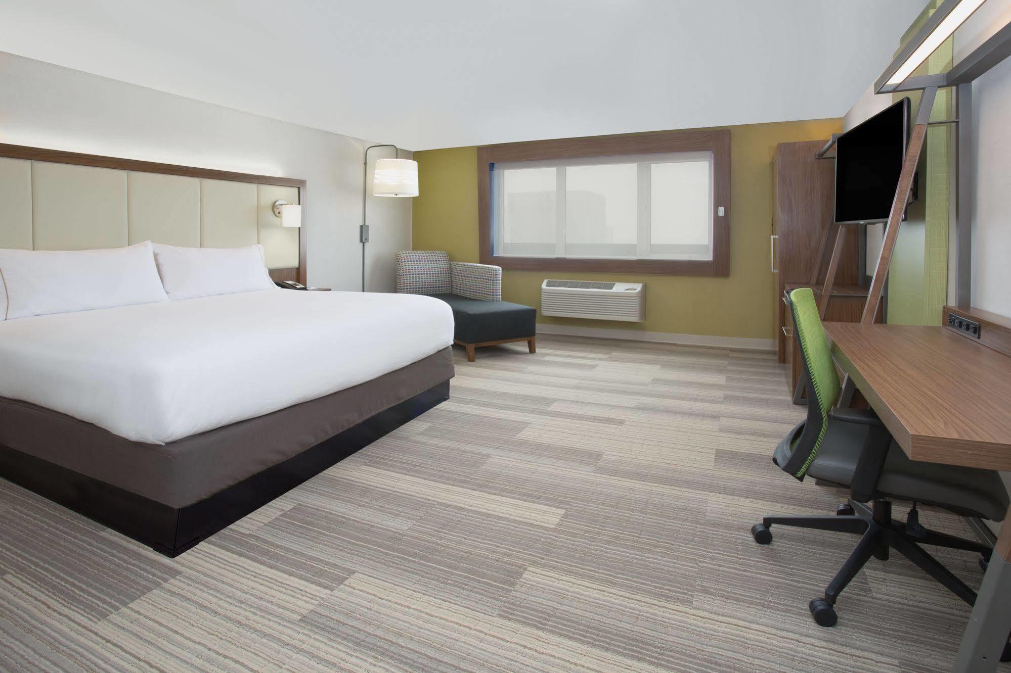 Holiday Inn Express & Suites - Cincinnati Ne - Red Bank Road By Ihg Exterior foto